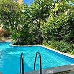 Calamari Homes - Centenario Casa 108 - Walled City