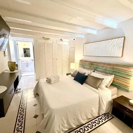 Calamari Homes - Centenario Casa 108 - Walled